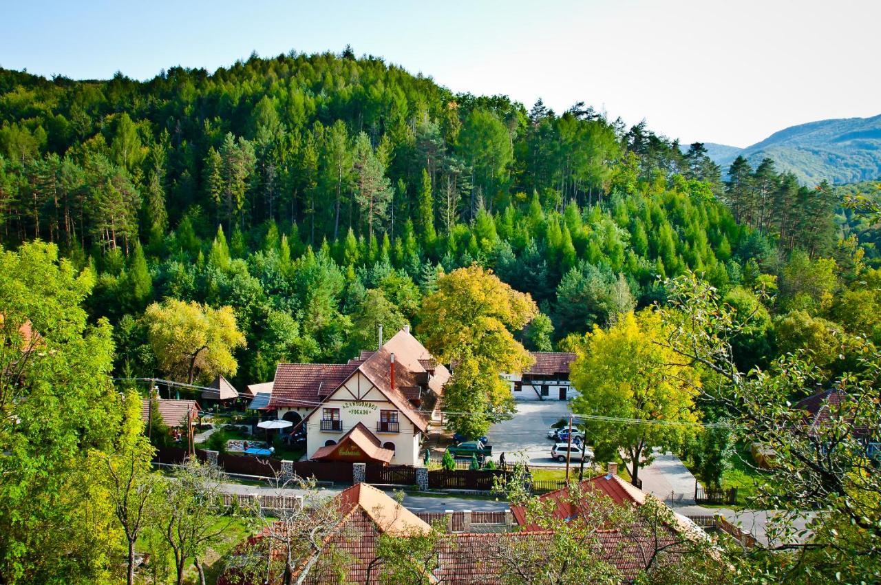 Aranygombos Fogado Hotel Telkibanya Bagian luar foto