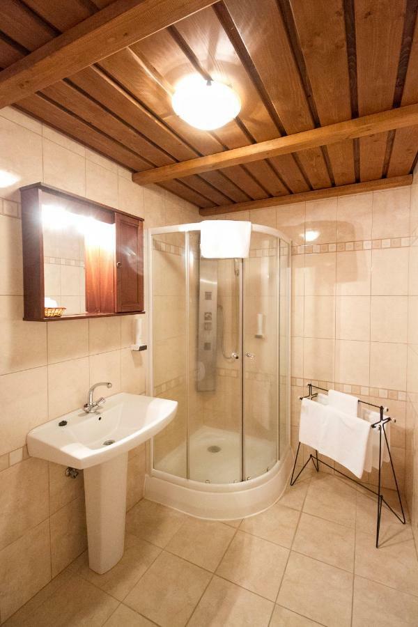 Aranygombos Fogado Hotel Telkibanya Bagian luar foto