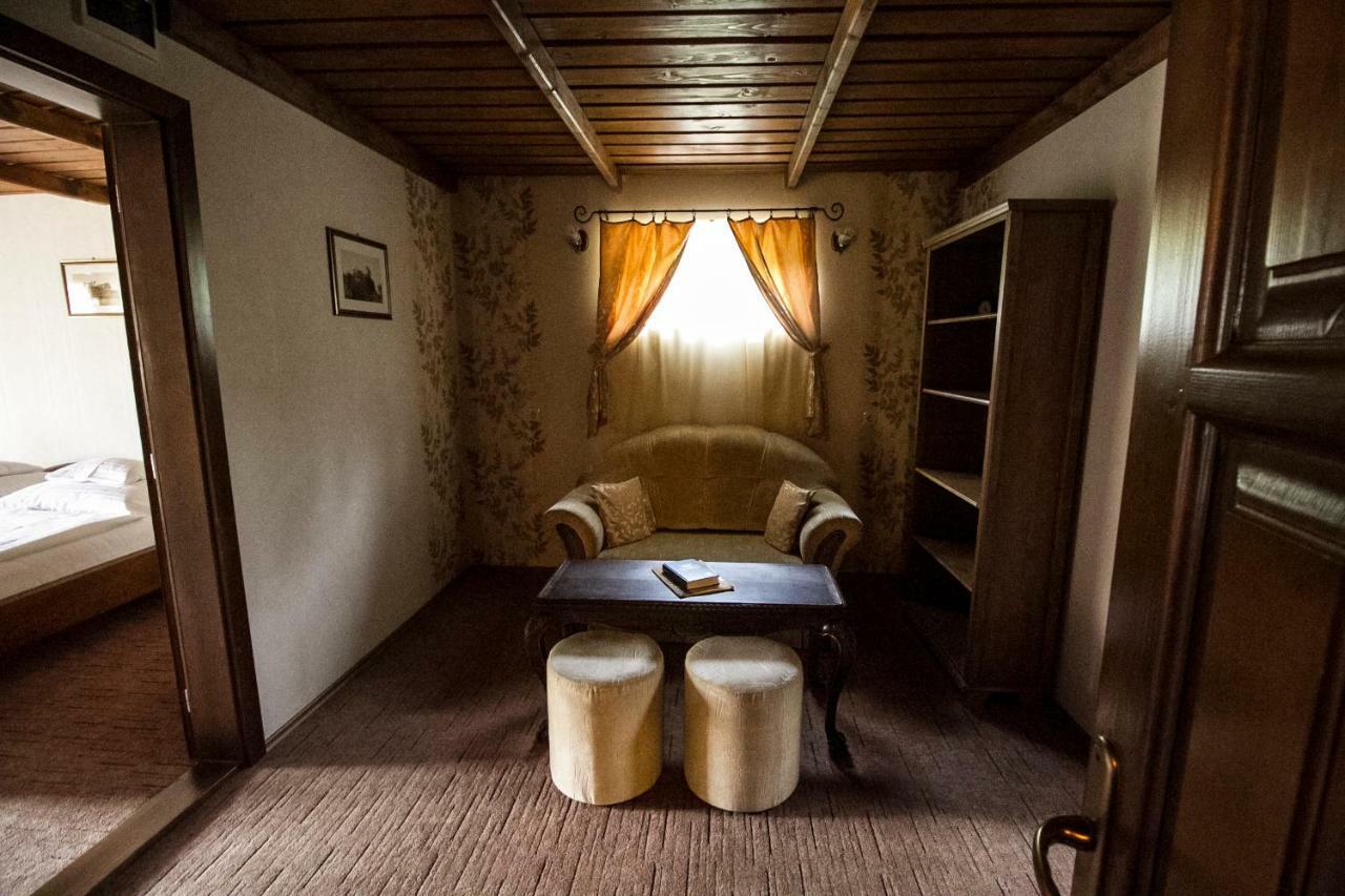 Aranygombos Fogado Hotel Telkibanya Bagian luar foto