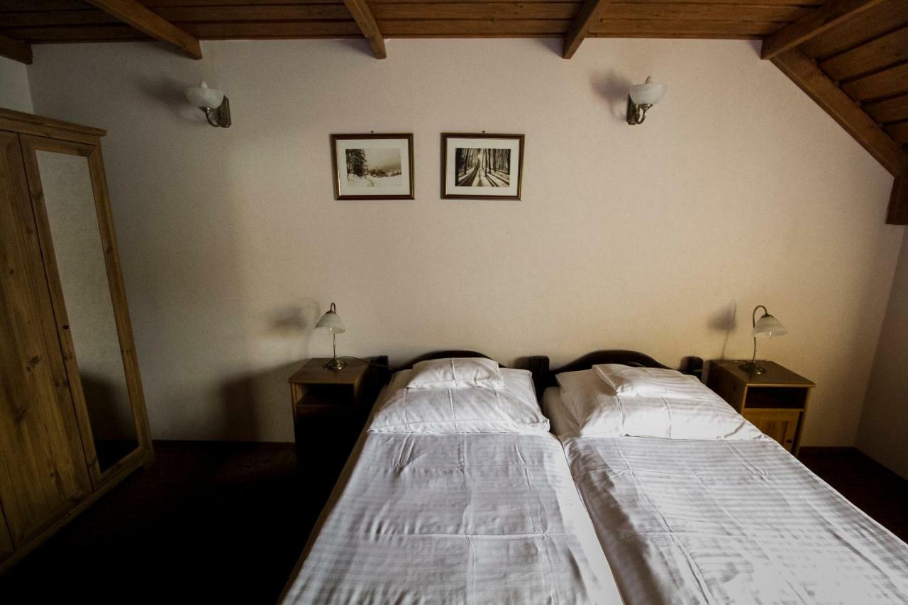 Aranygombos Fogado Hotel Telkibanya Bagian luar foto